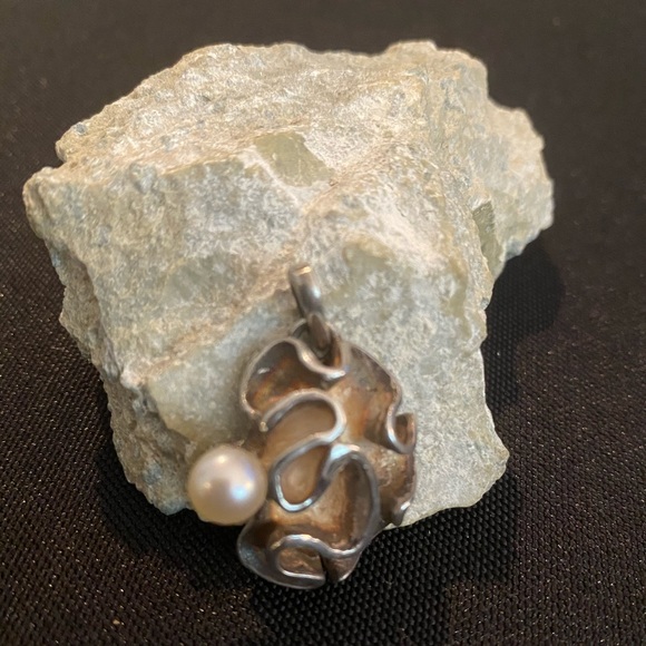 Pendant - Picture 6 of 6